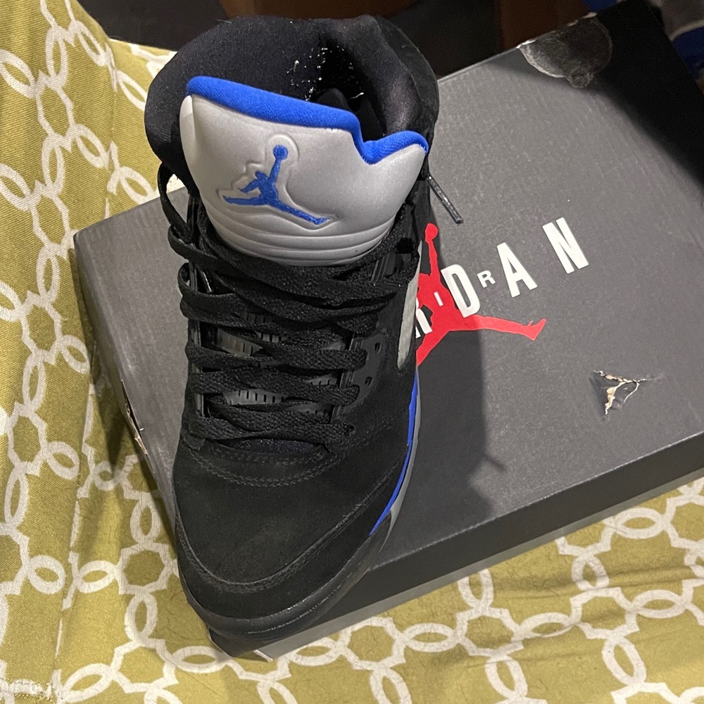 Jordan Men's Black and Blue High-Top Sneakers